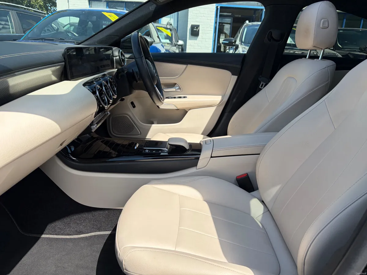 2023 MERCEDES CLA 200d PROGRESSIVE AUTO PAN ROOF - Image 4