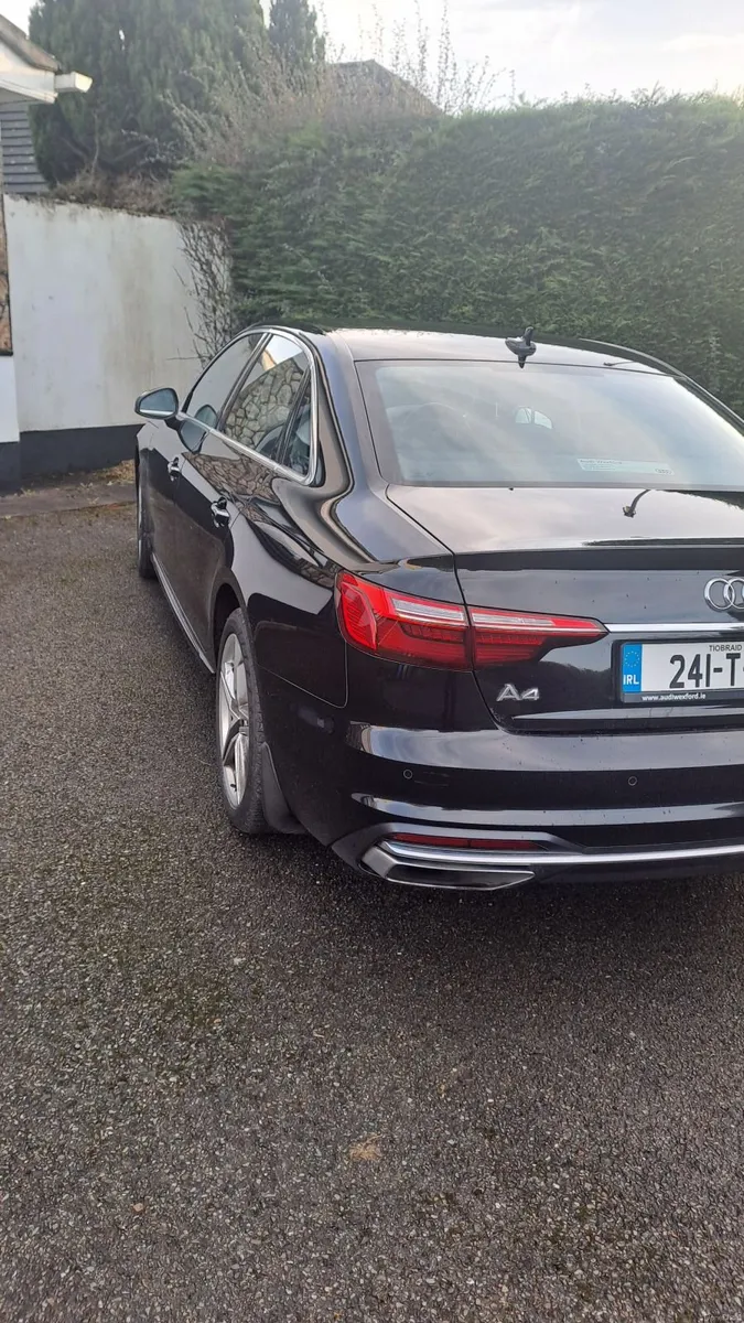 Audi A4 2024 - Image 2