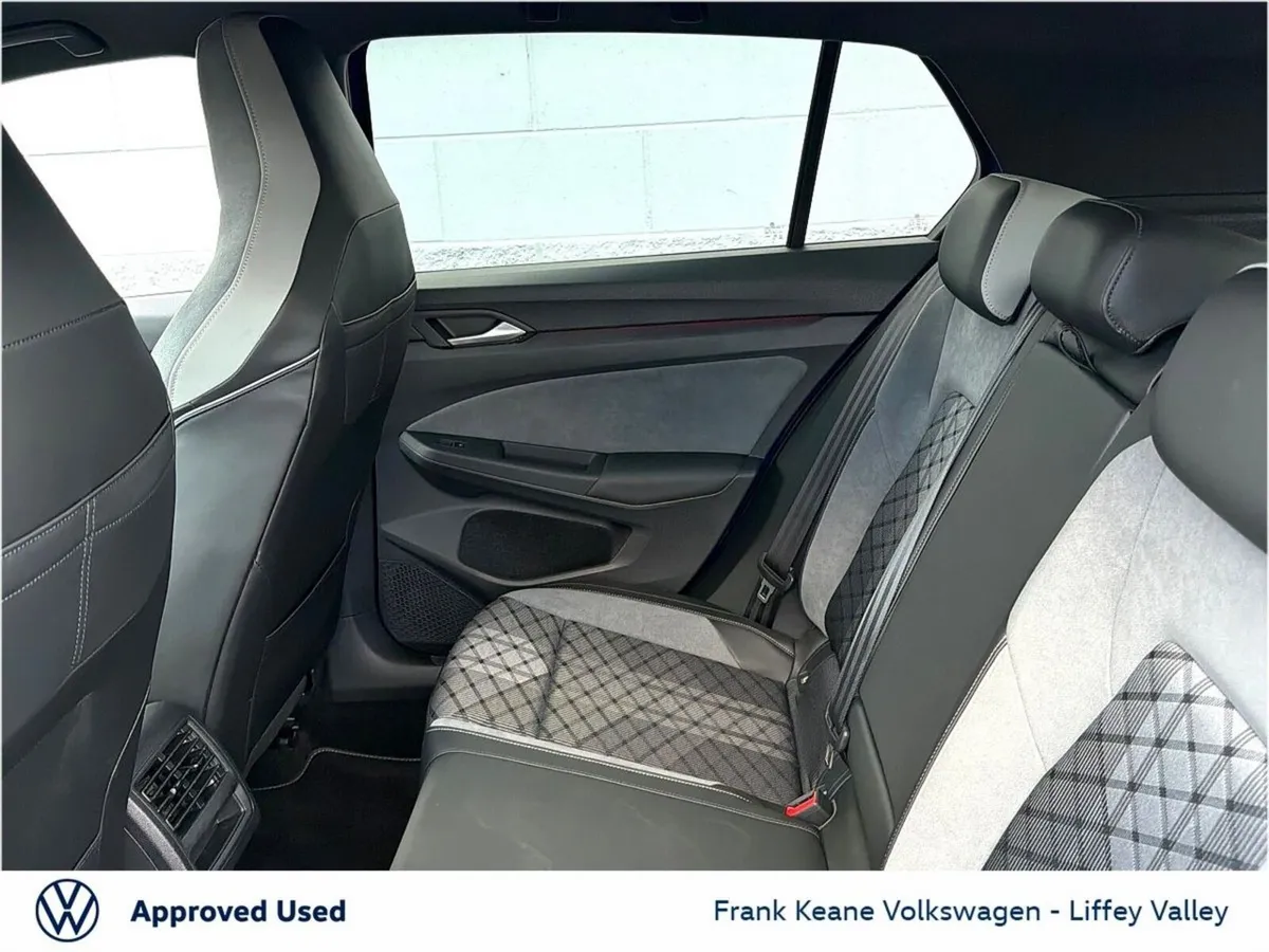 Volkswagen Golf R-LINE AUTO 1.5 eTSI 130HP *LAPIZ - Image 6