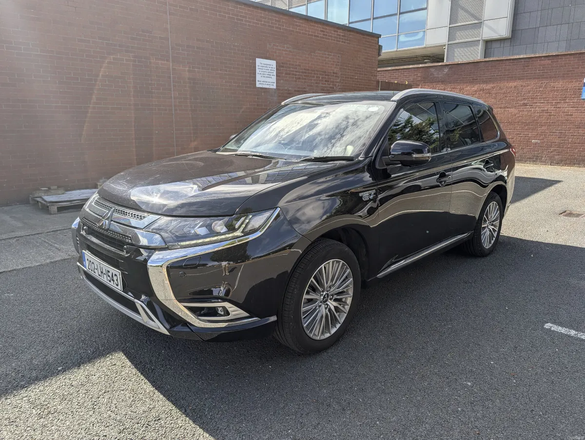 Mitsubishi Outlander PHEV Exceed Safety - Image 4