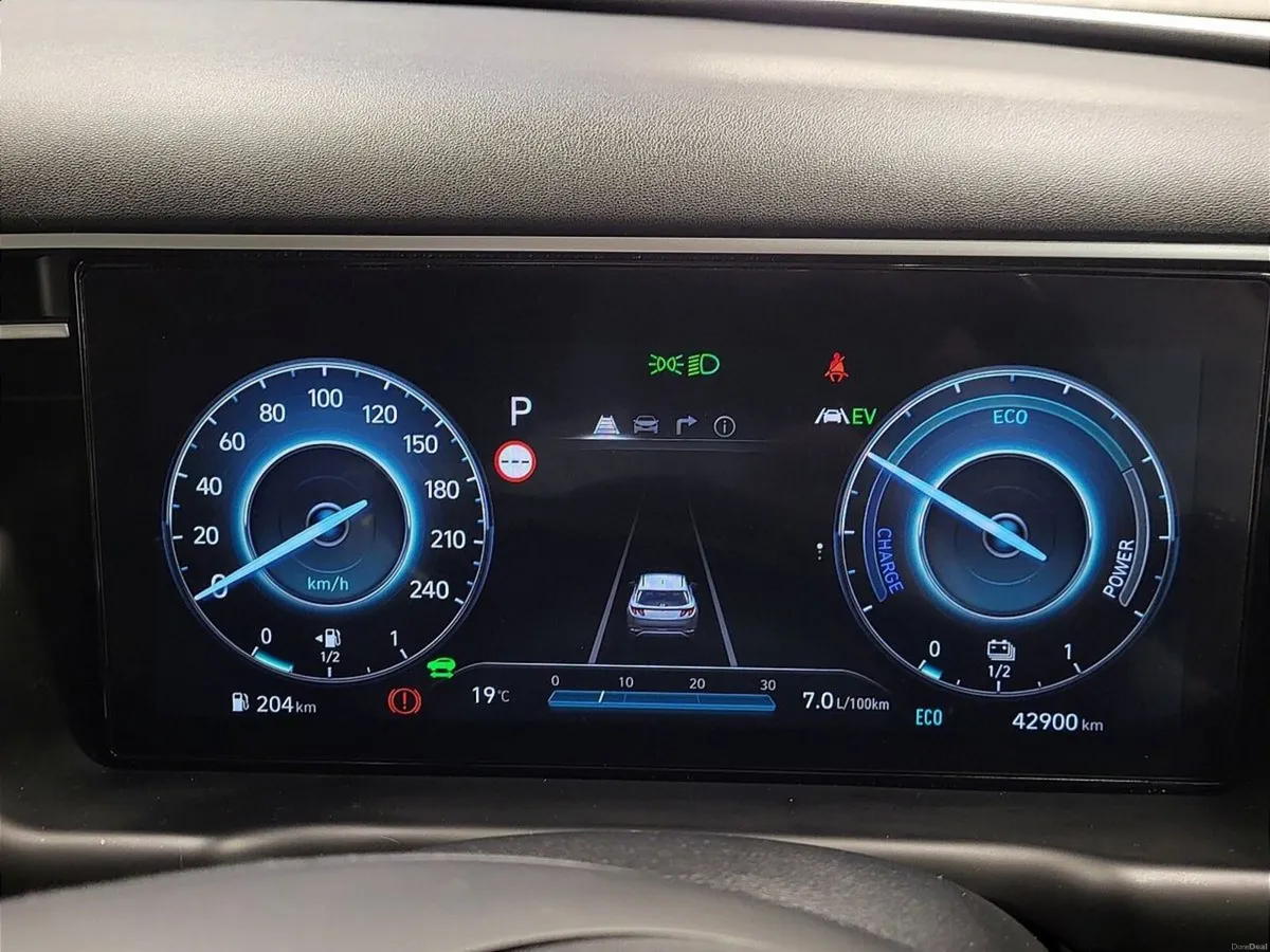 Hyundai Tucson 2WD Executive Plus HEV STG Auto, FI - Image 5