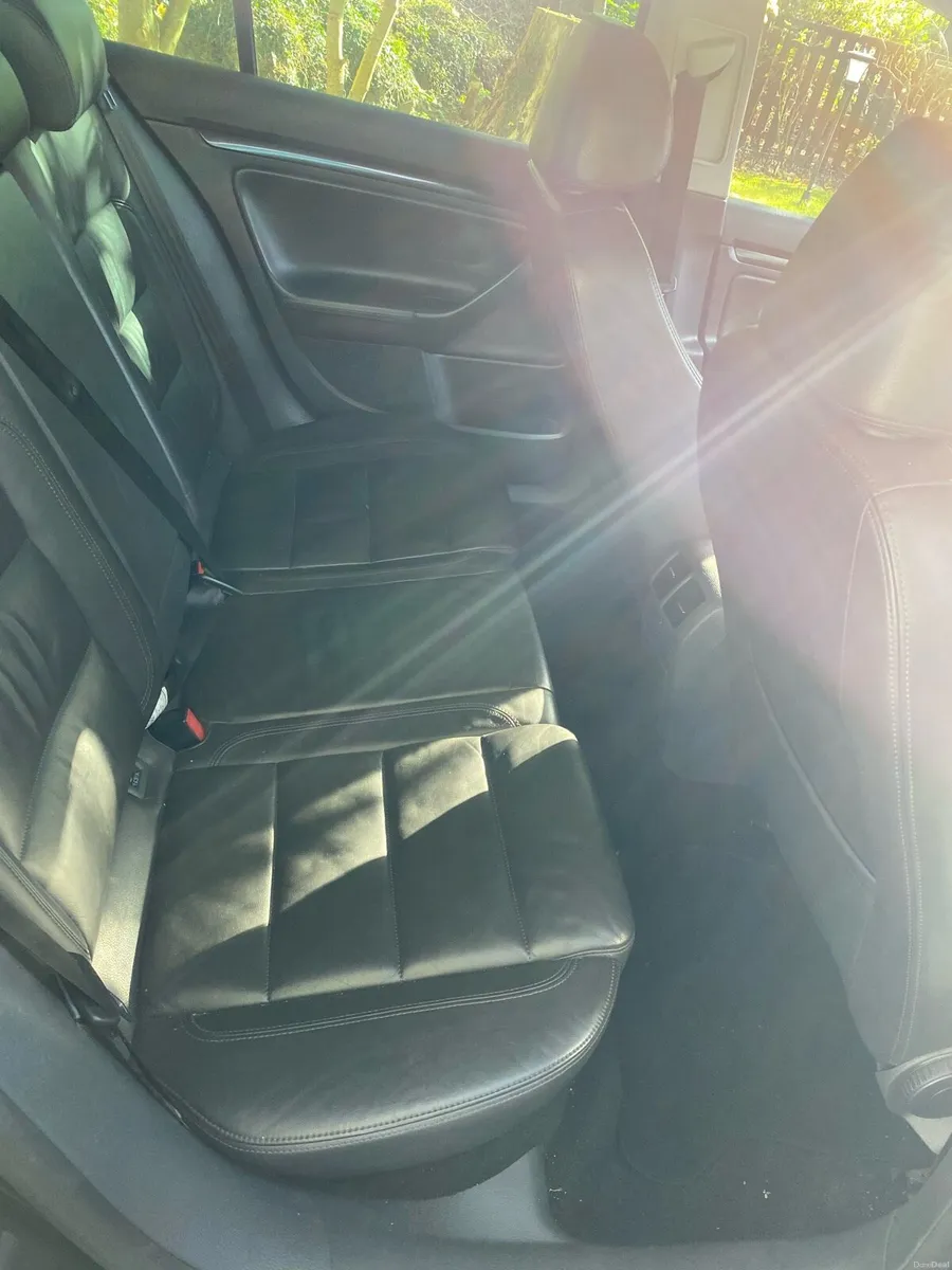 Car - Image 4