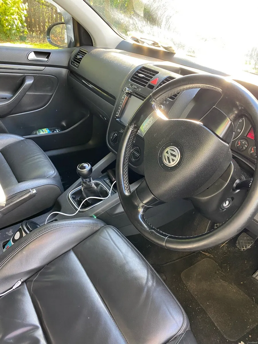 Car - Image 2