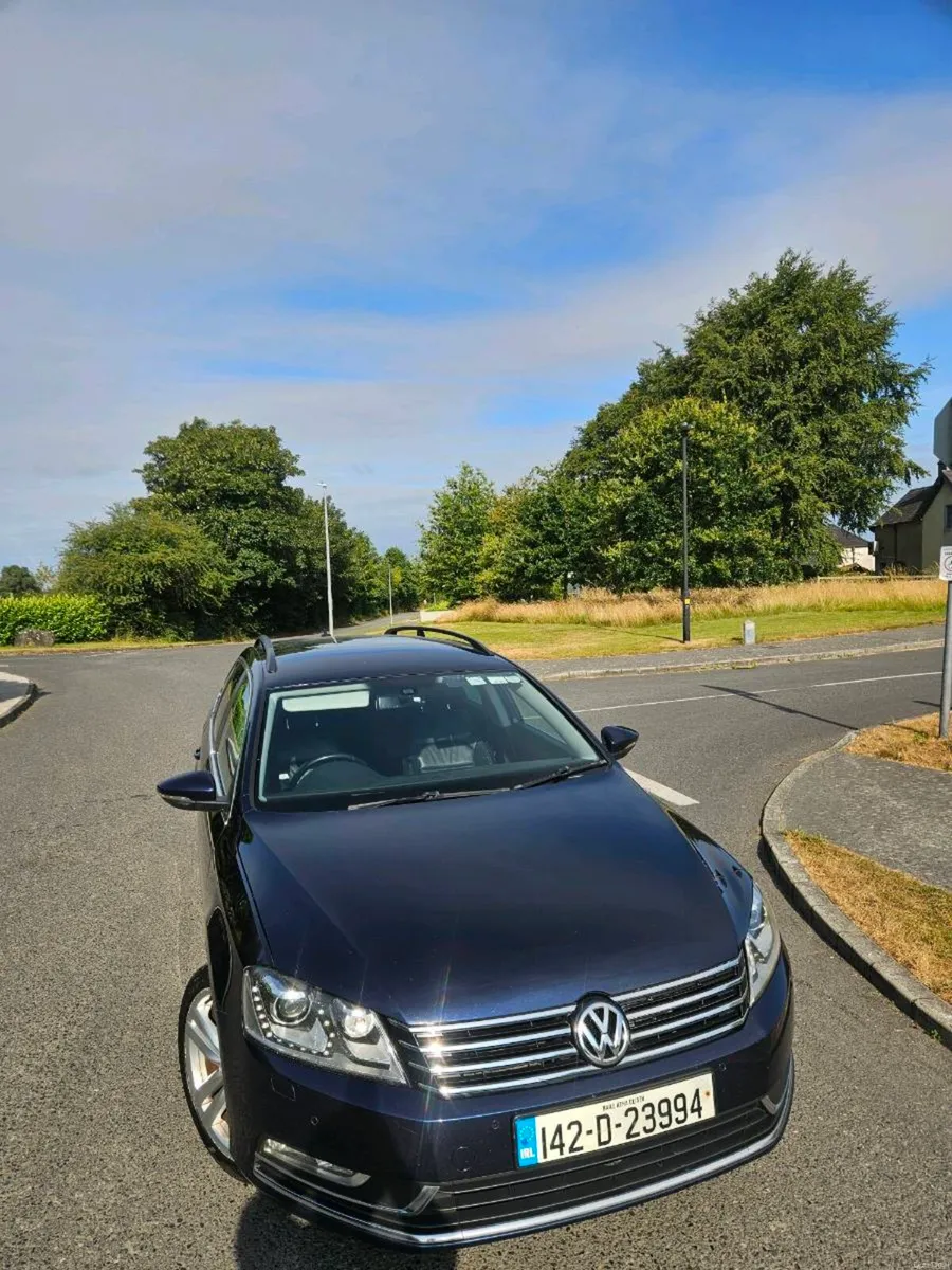 Volkswagen Passat R High Line - Image 2