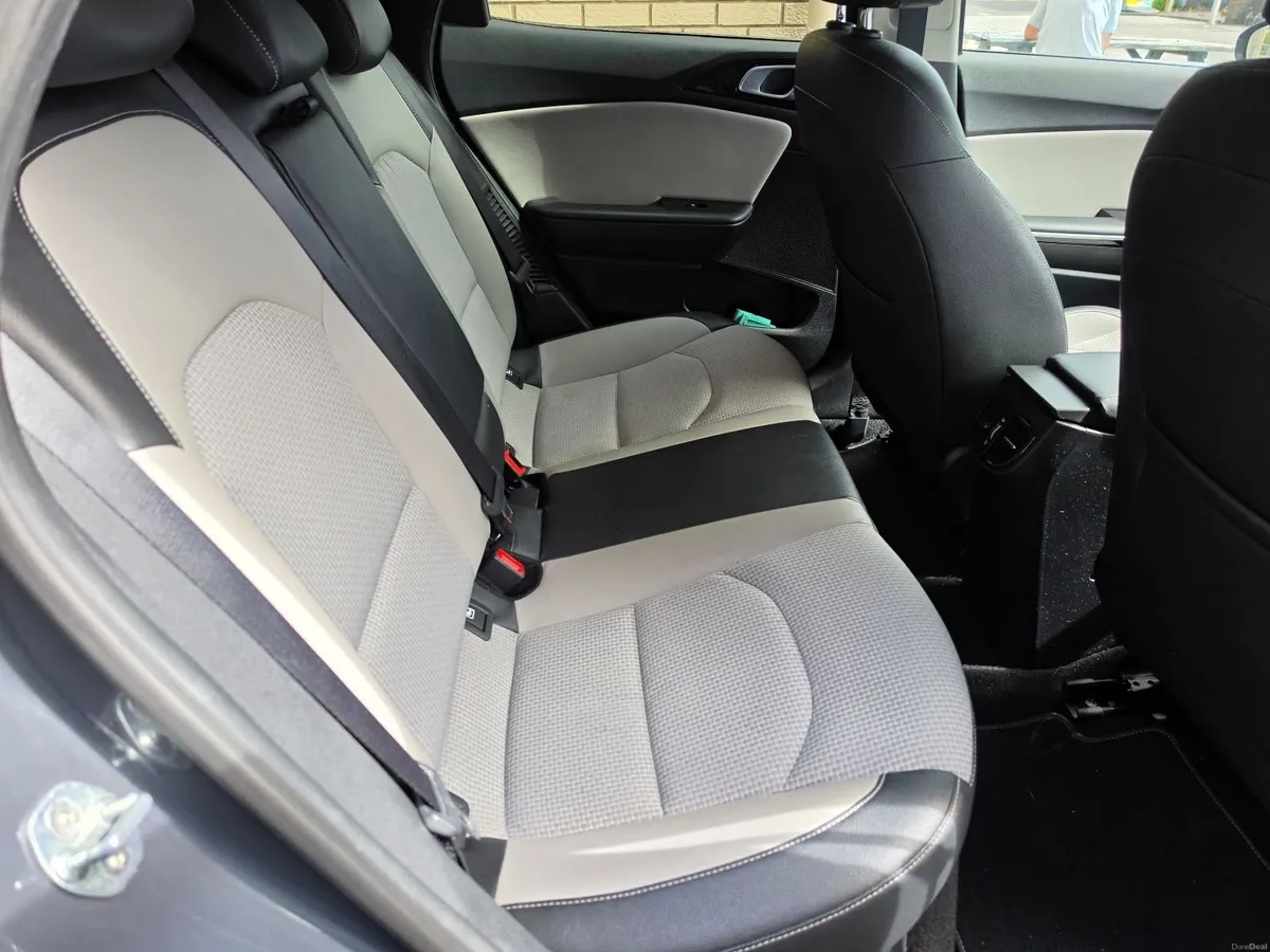 Kia XCeed 2021 - Image 2