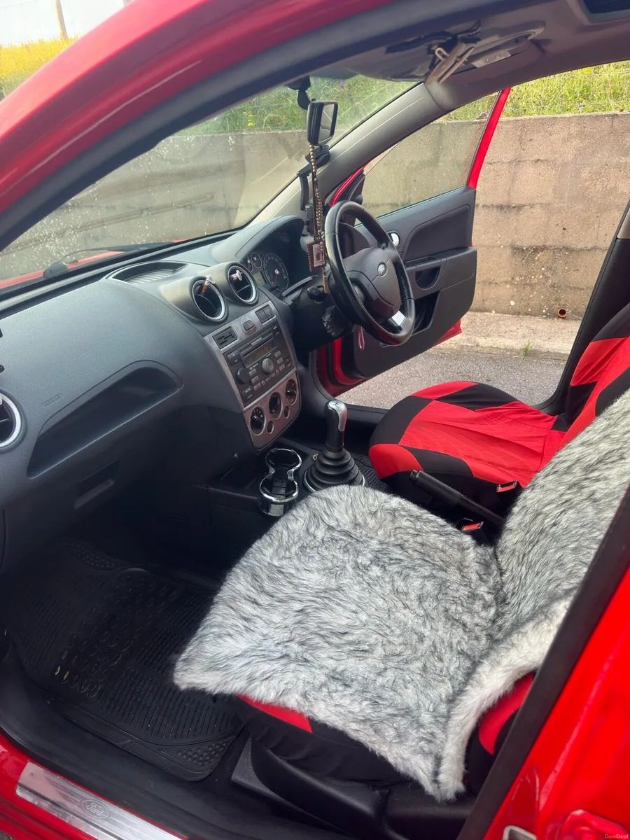 Ford Fiesta - Image 2