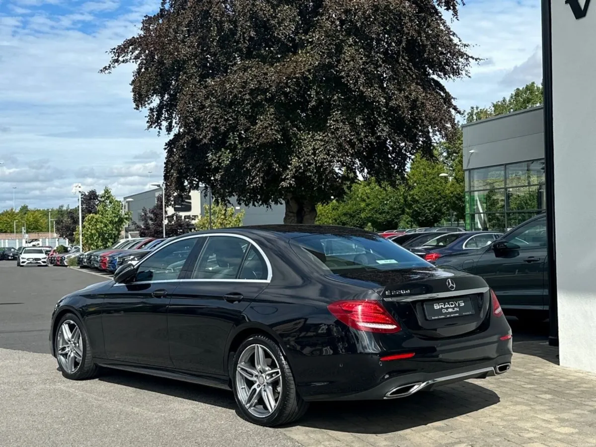 Mercedes-Benz E-Class E 220d AMG Line--Nappa Leath - Image 6