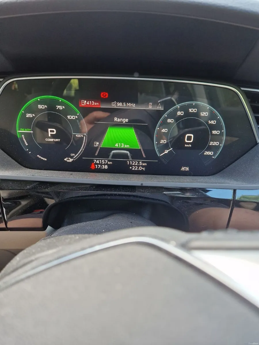 Audi e-tron 55e 2021 Technik Quattro - Image 4