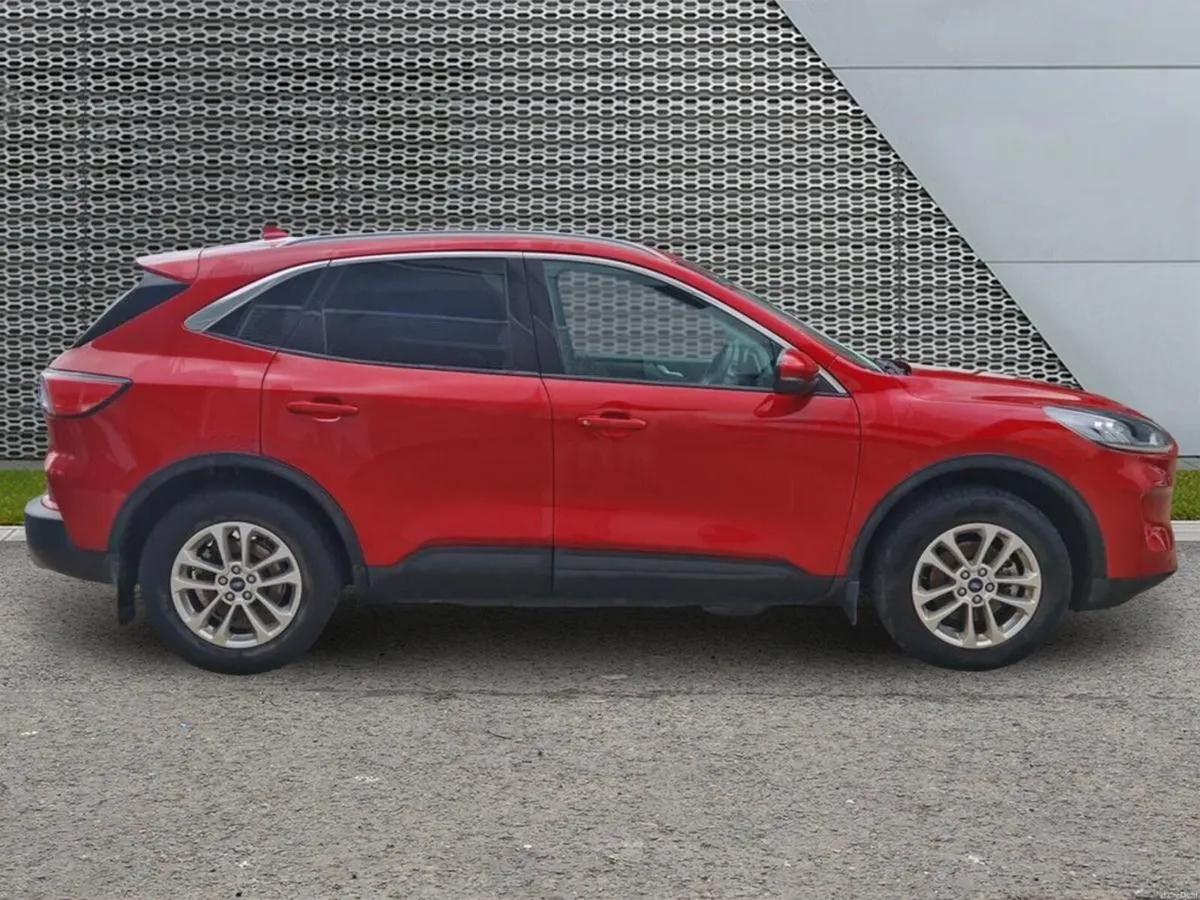 Ford Kuga 2.5 Duratec 190PS FHEV Titanium Auto - Image 6