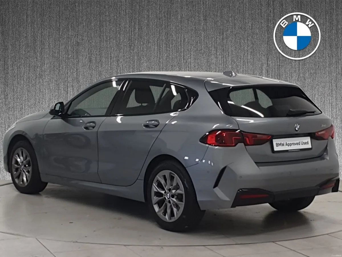 BMW 1-Series 120 Sport AUTO 5DR - Image 2