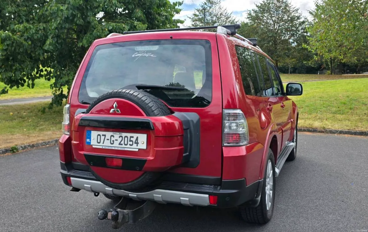 Mitsubishi Pajero LWB Crew Cab, - Image 3