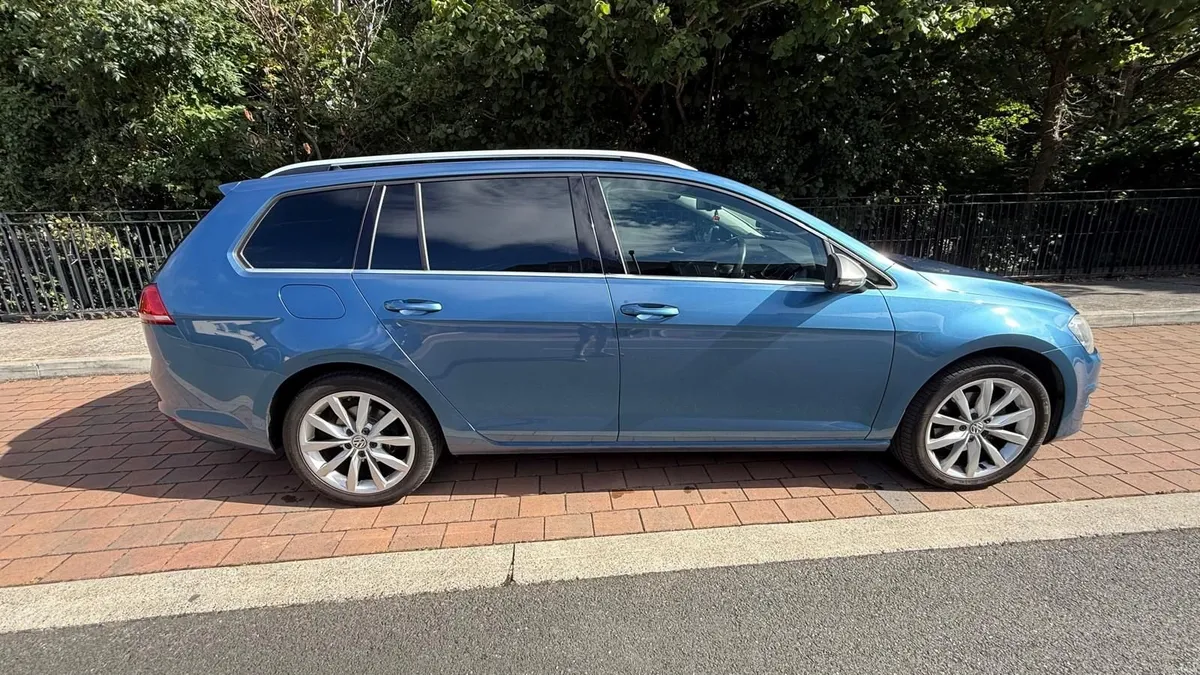 Volkswagen Golf 2015 - Image 1