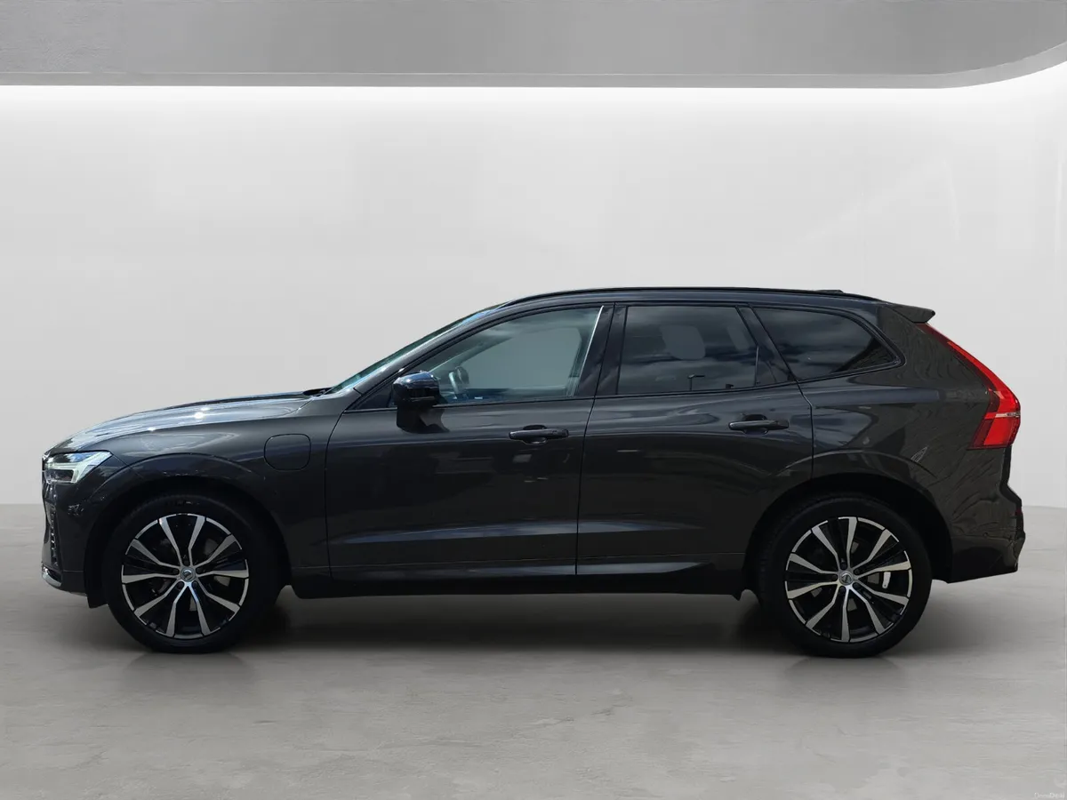 2023 VOLVO XC60 2.0 T8 ULTIMATE AWD AUTO. - Image 4