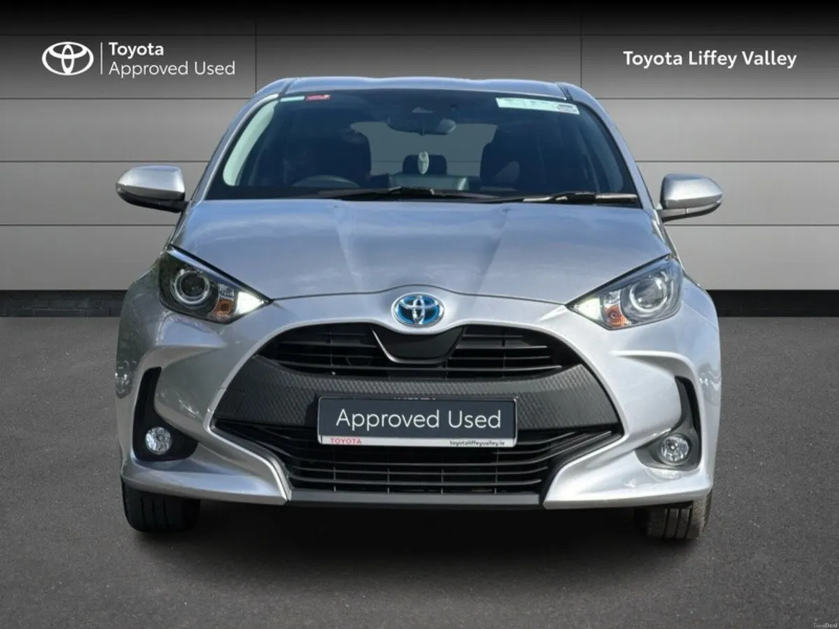 Toyota Yaris YARIS HYBRID LUNA - Image 5