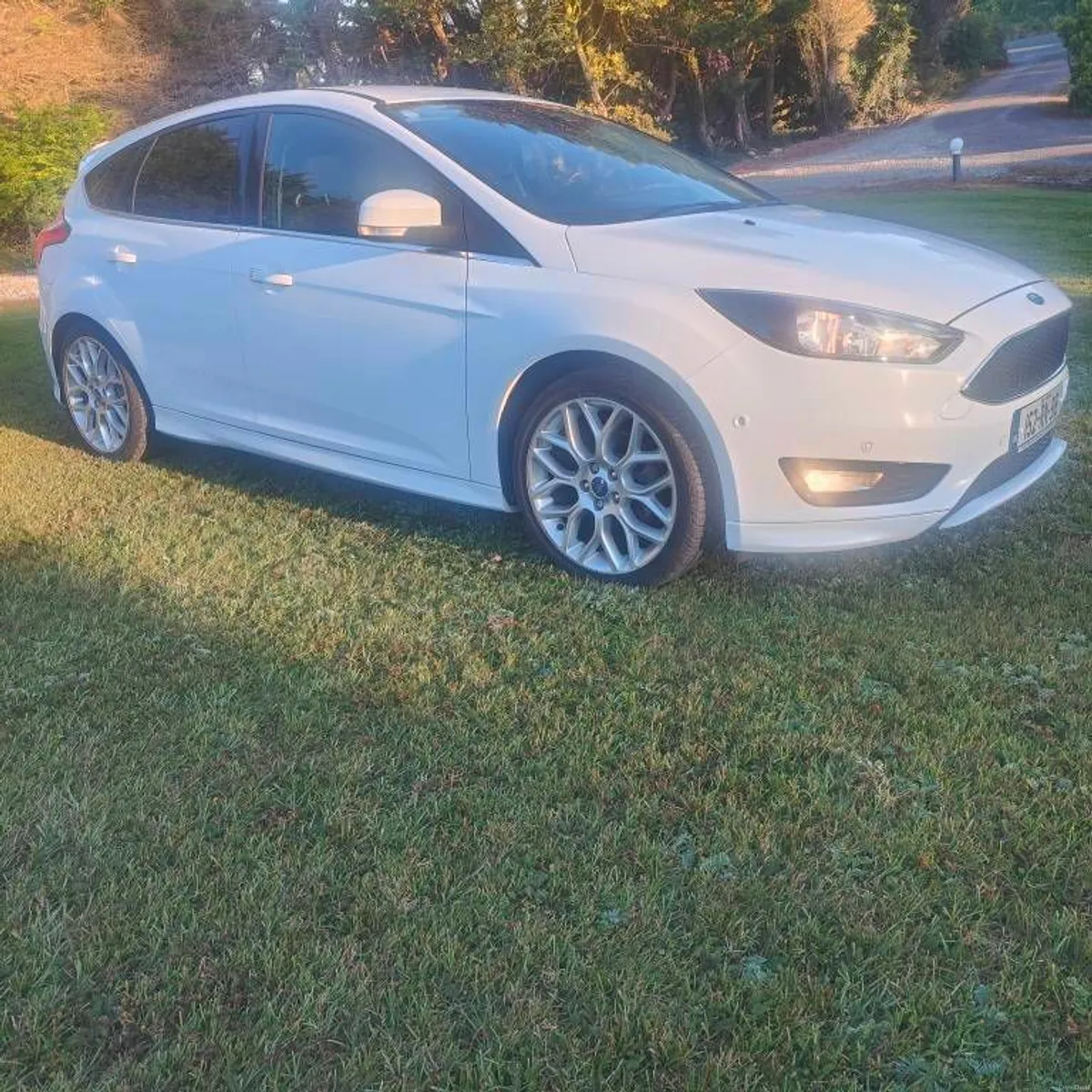 Ford Focus 1.5 Tdci Zetec S 120ps 5dr - Image 2