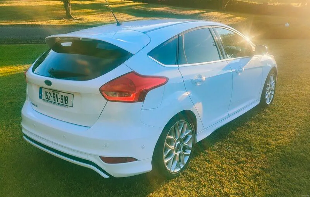 Ford Focus 1.5 Tdci Zetec S 120ps 5dr - Image 4