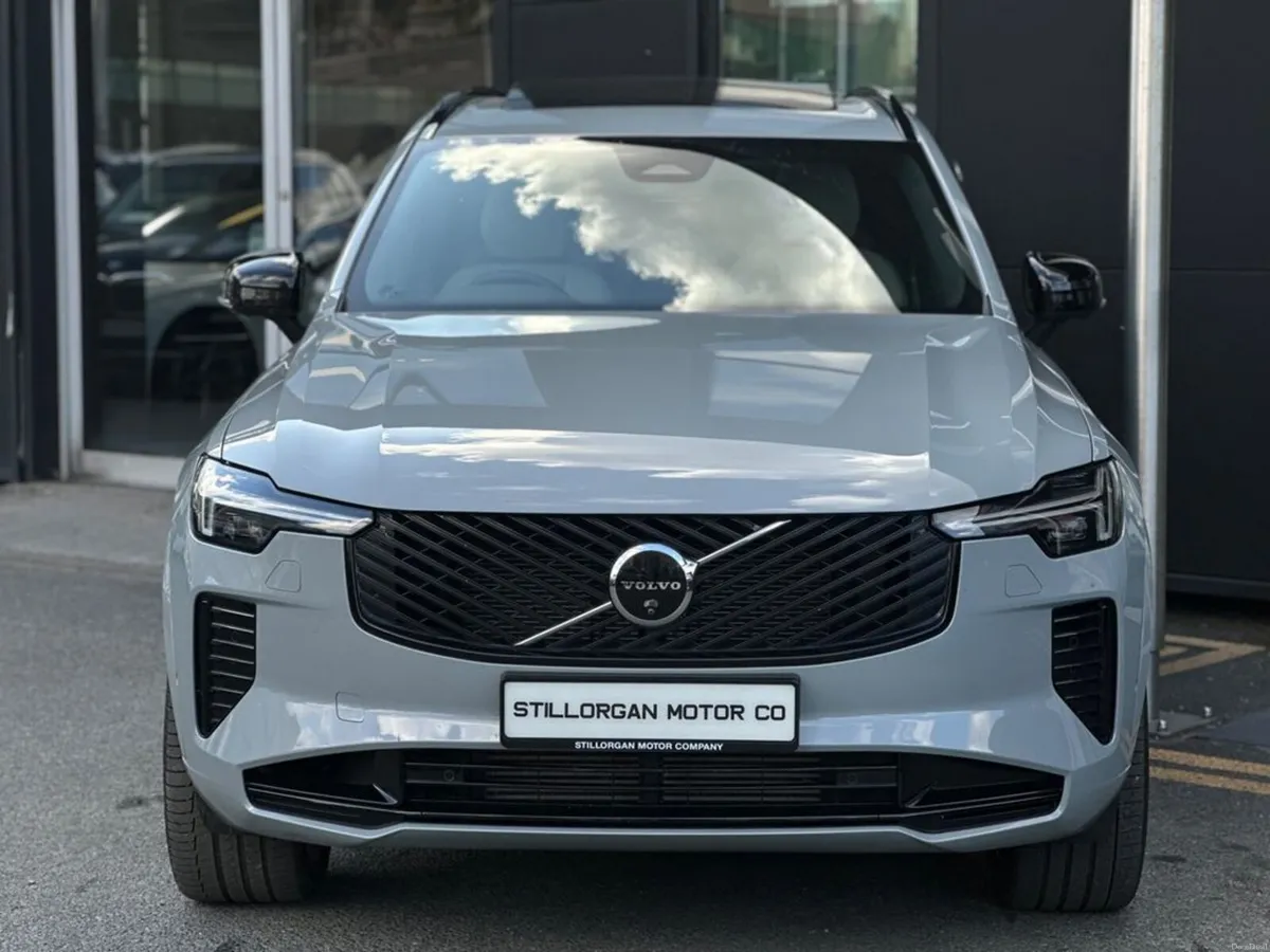 Volvo XC90 T8 Dark Plus AWD Auto (PHEV) - Image 2