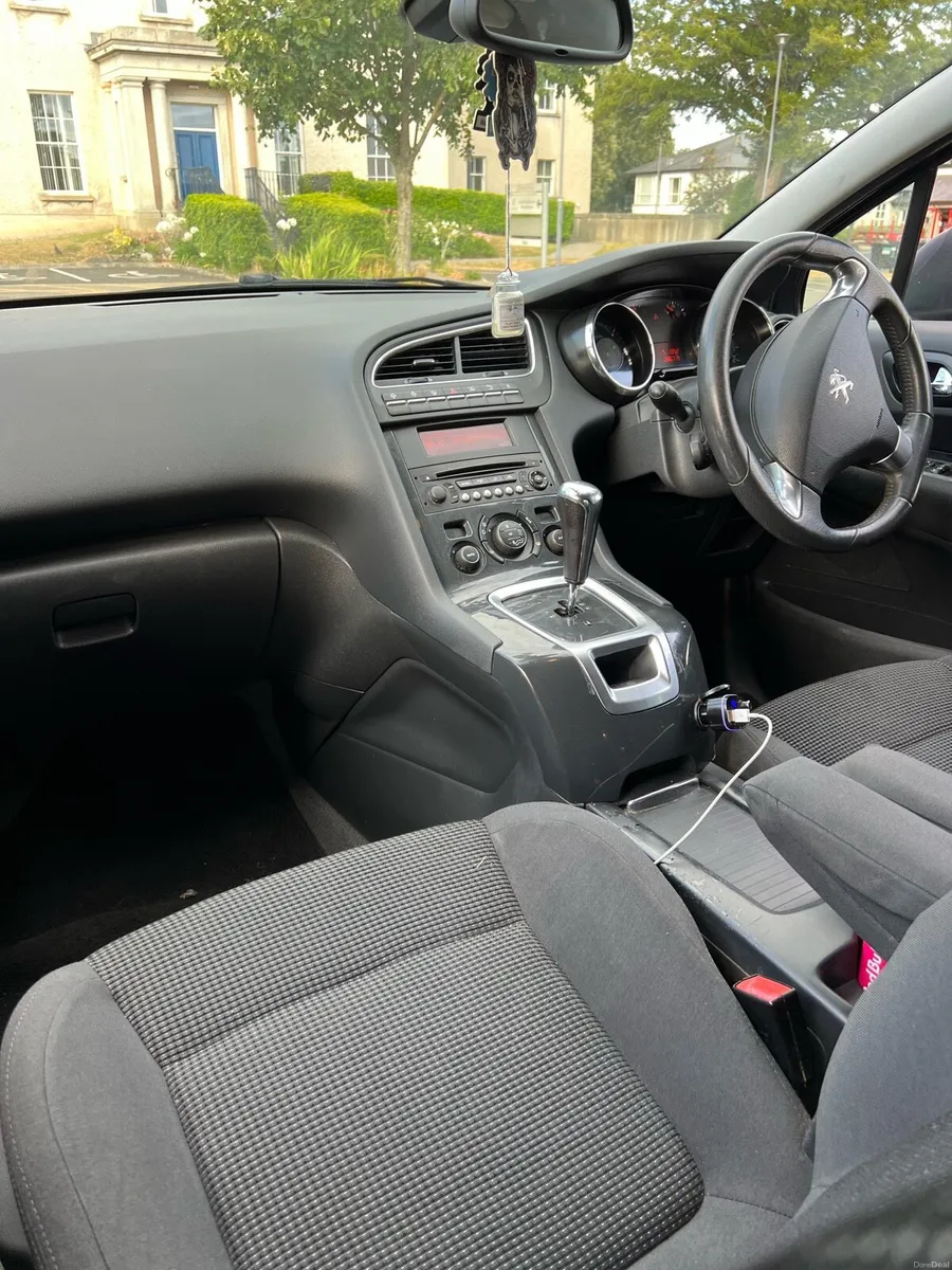 2014 PEUGEOT 5008 HDI 1.6 - Image 6