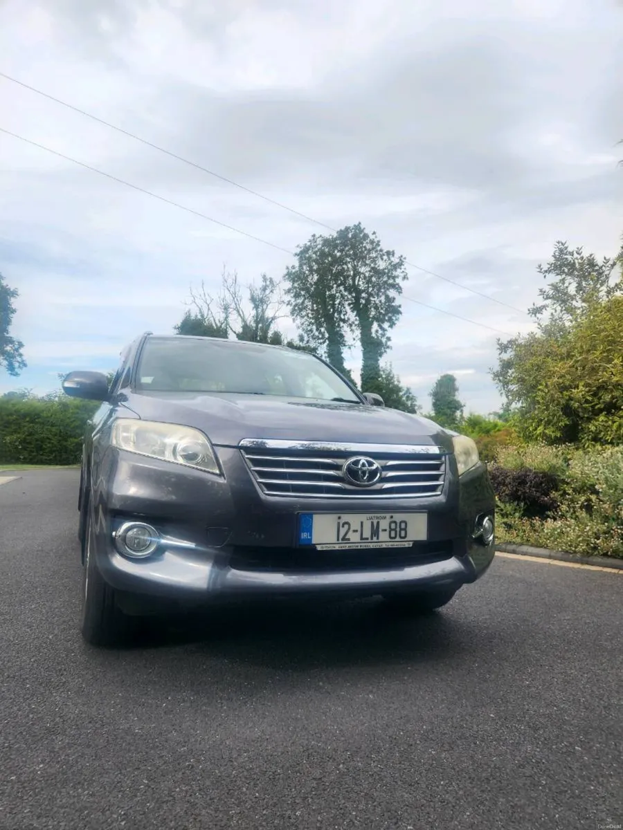 2012 Toyota RAV4 Luna 4x4 - Image 2