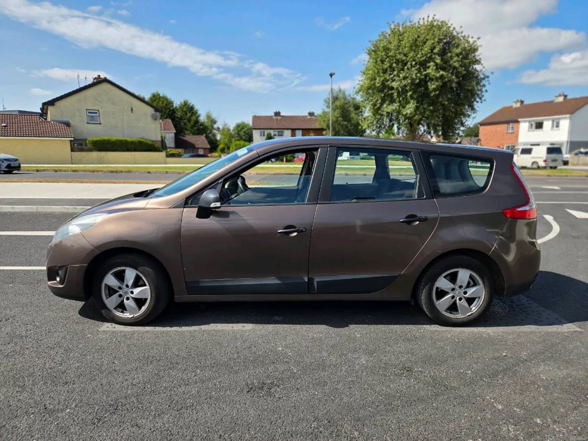 Renault Gran Scenic for SALE - Image 2