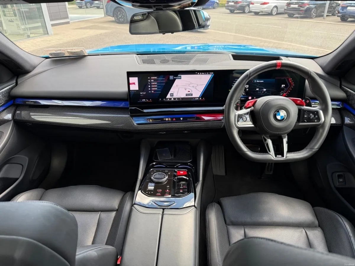 BMW M5 PHEV Daytona Beach Blue - Image 4