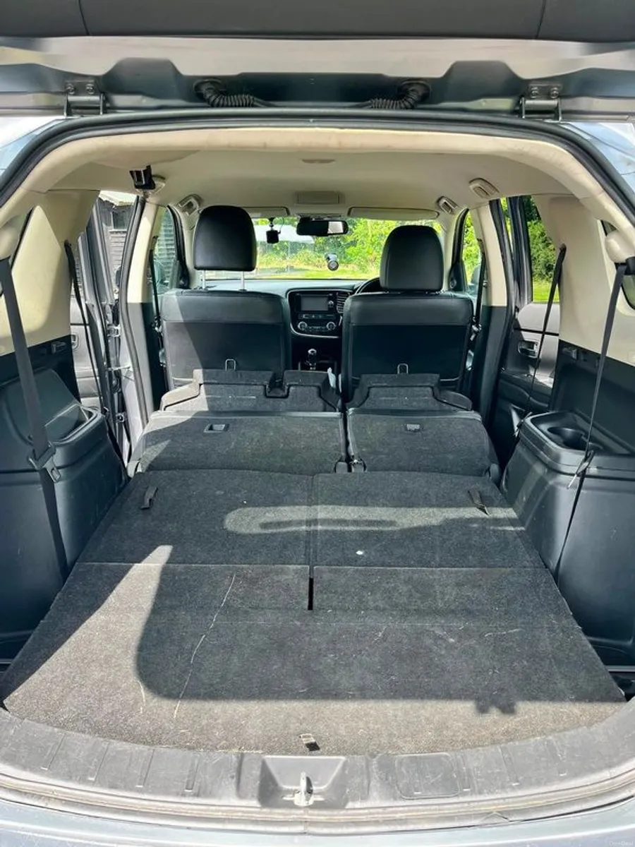 2016 Mitsubishi Outlander - Image 5