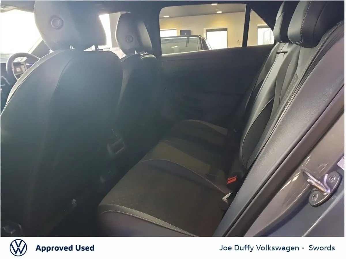 Volkswagen T-Roc R-LINE 1.5TSI 150HP MHEV - Image 6