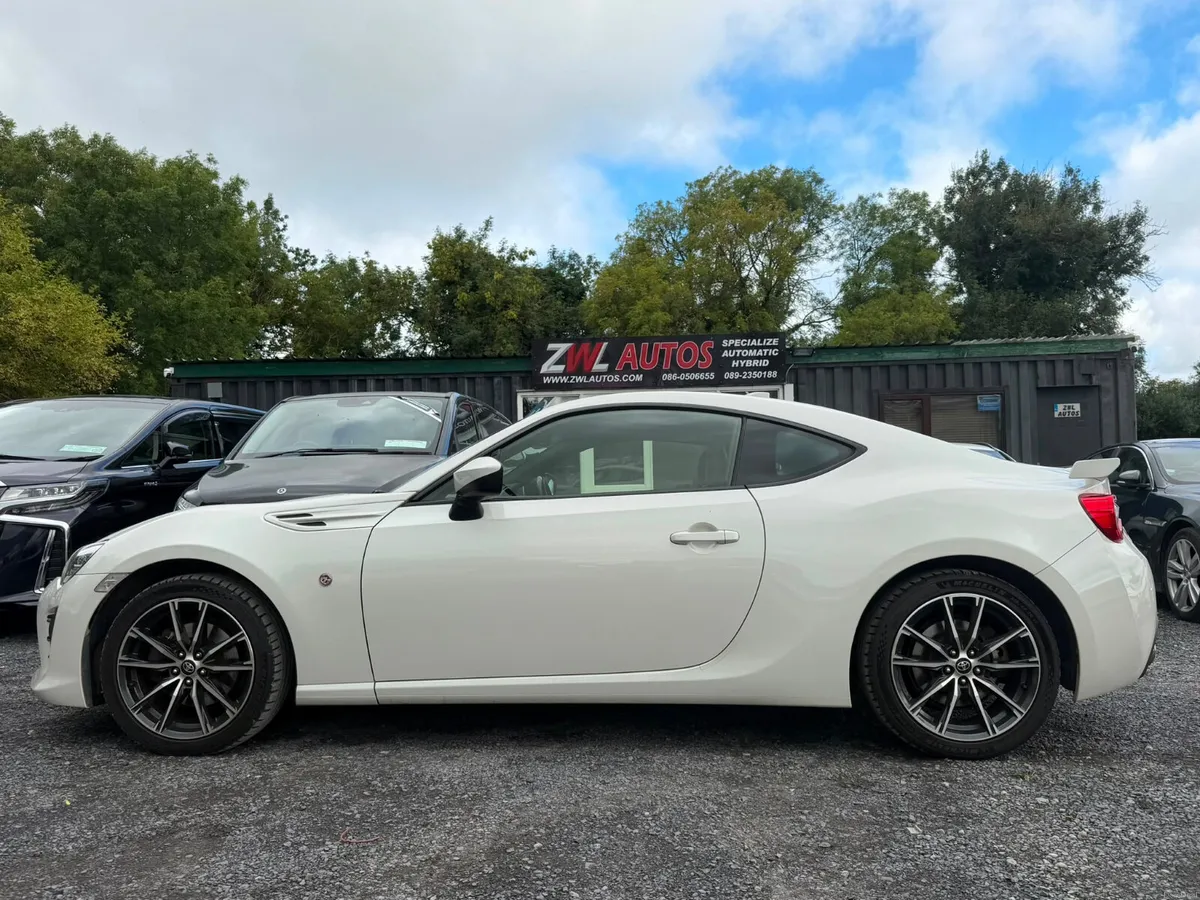 17 TOYOTA GT 86 - Image 5