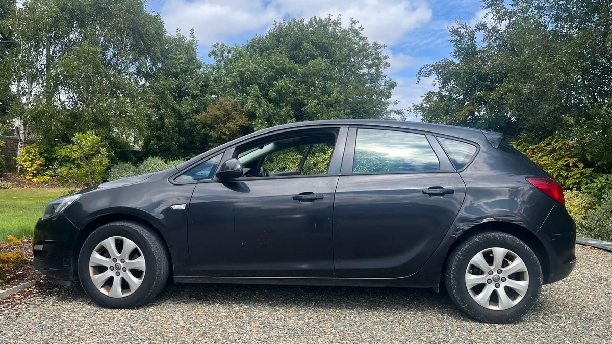 2015 Opel Astra 1.3 CDTI Hatchback - Image 3