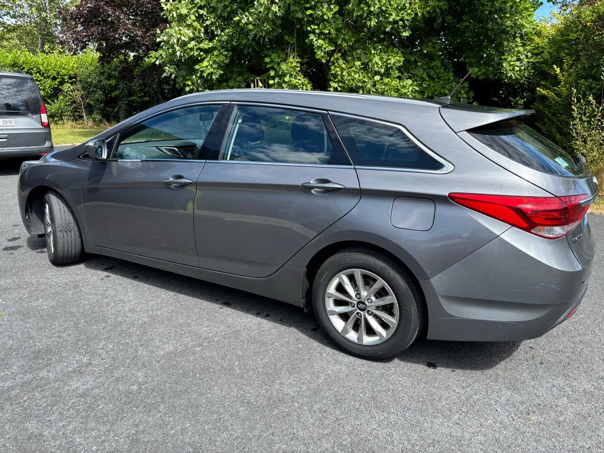 Hyundai i40 Estate - Image 3