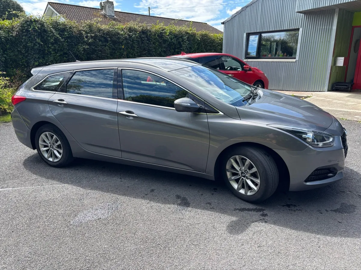 Hyundai i40 Estate - Image 5