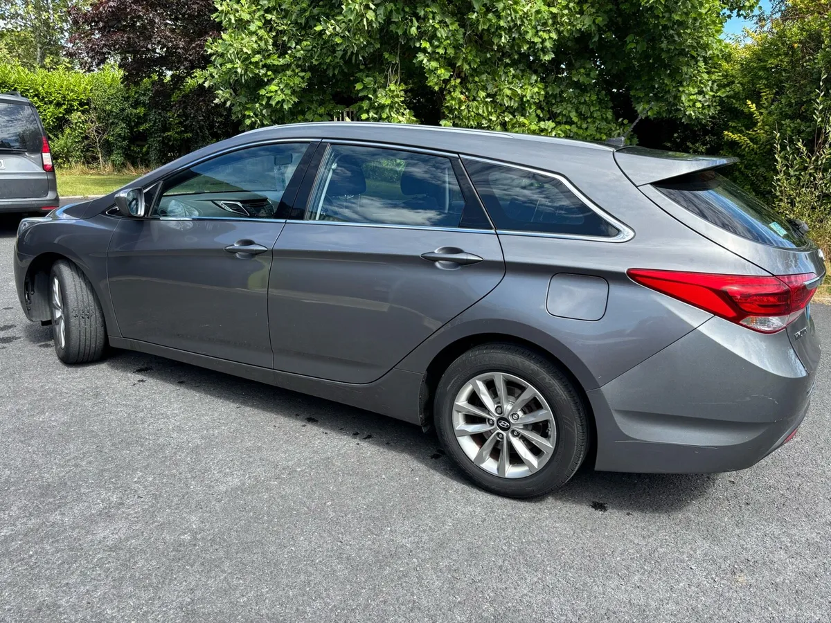 Hyundai i40 Estate - Image 1