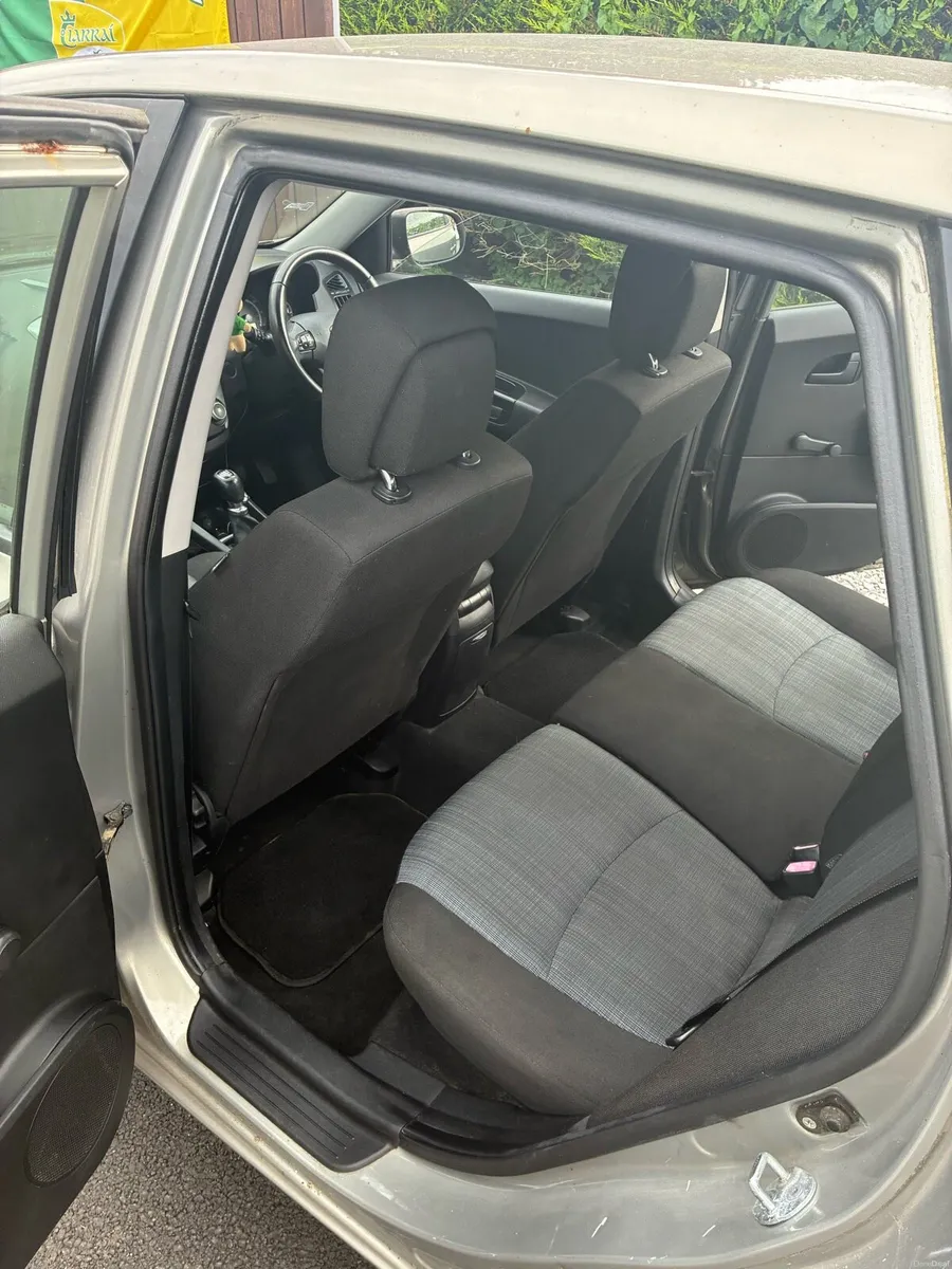 Kia Ceed 2011 - Image 4