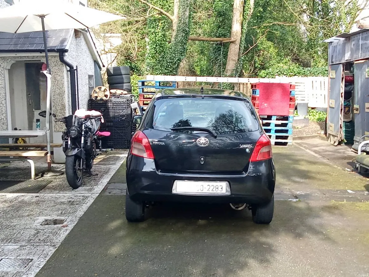 Black Toyota Yaris Spotless Good Restore Car - Image 5