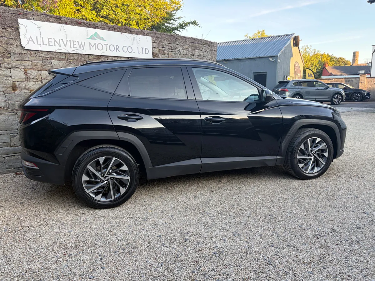 2021 Hyundai Tucson Executive Two Tone Roof - Image 3