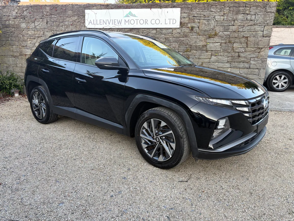 2021 Hyundai Tucson Executive Two Tone Roof - Image 2
