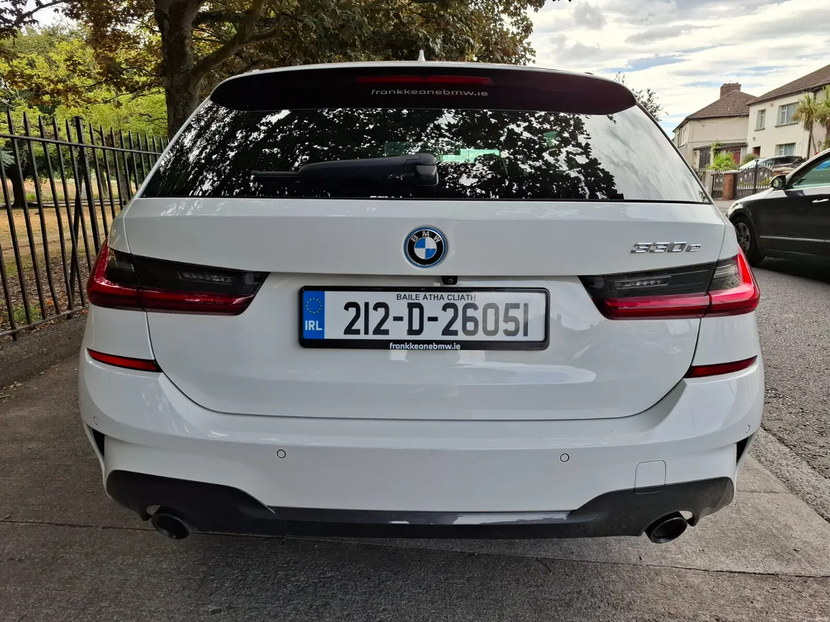 BMW 3-Series 2021 - Image 4