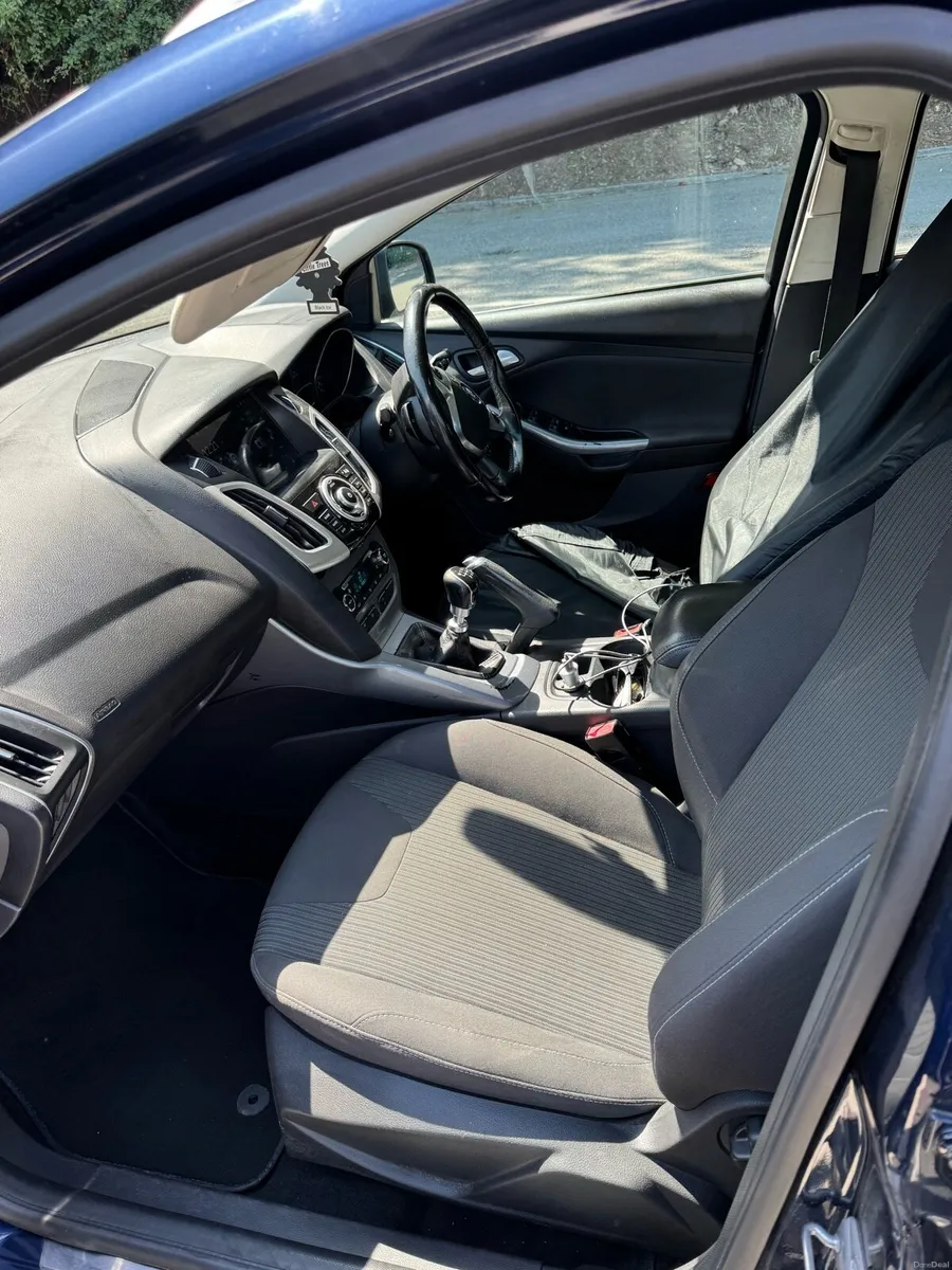 2012 Ford focus 1.6tdci ncted and taxed - Image 6