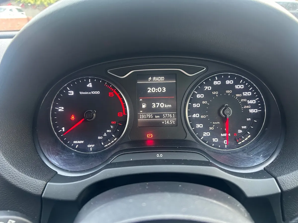 Audi A3 2015 - Image 2