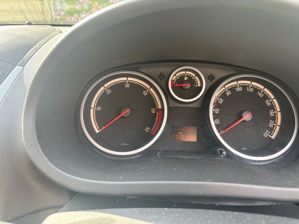 Car - Image 6
