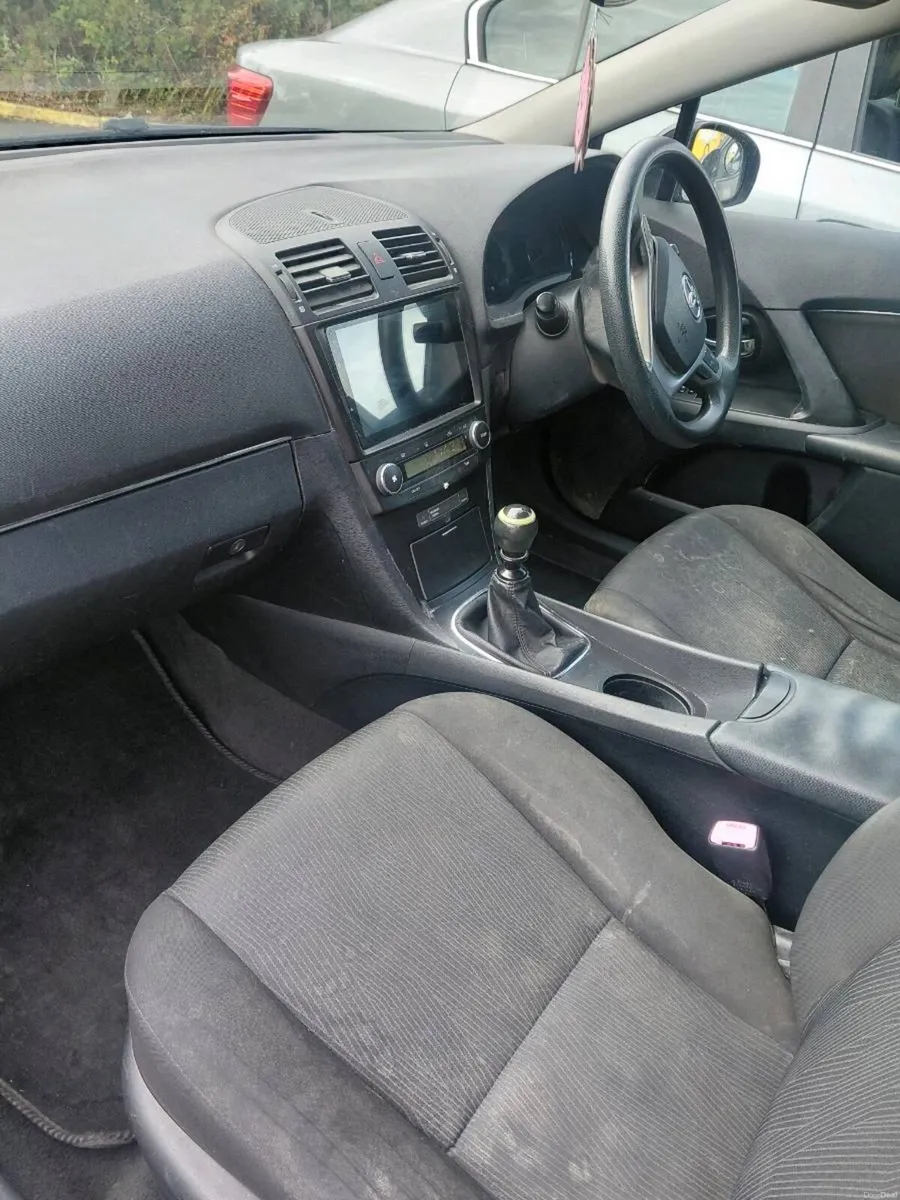 Toyota avensis - Image 5