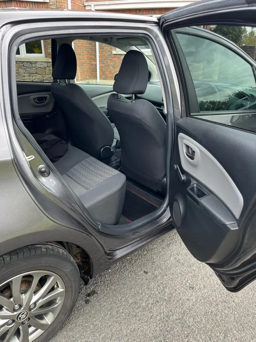 2016 Toyota Yaris - Image 6