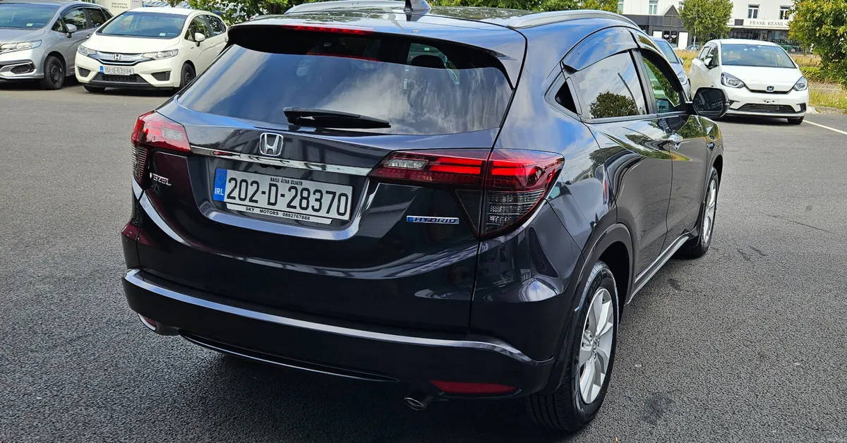 Honda Vezel 2020 1.5 Hybrid Auto only 23k miles - Image 6