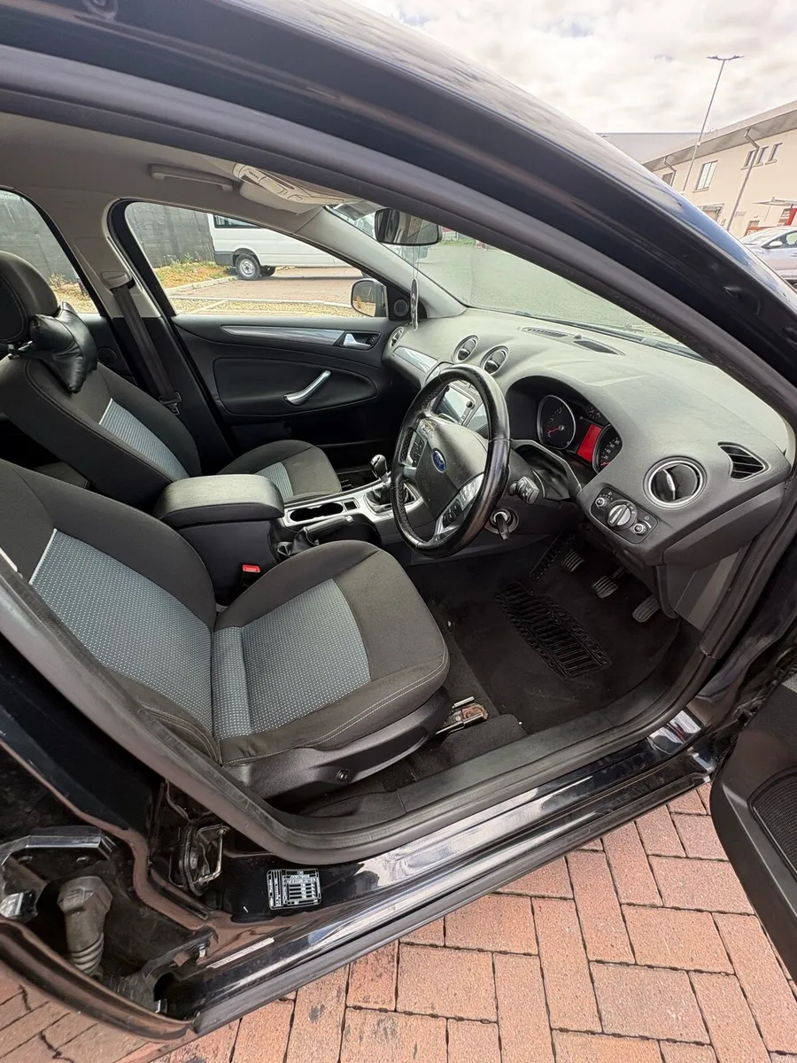 Ford Mondeo 2012 2.0 TDCI - Image 5
