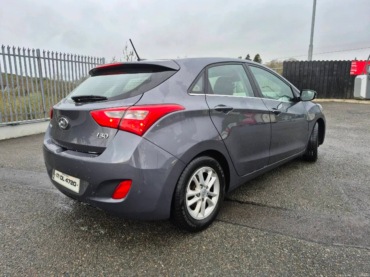 2017 Hyundai i30 - Image 3