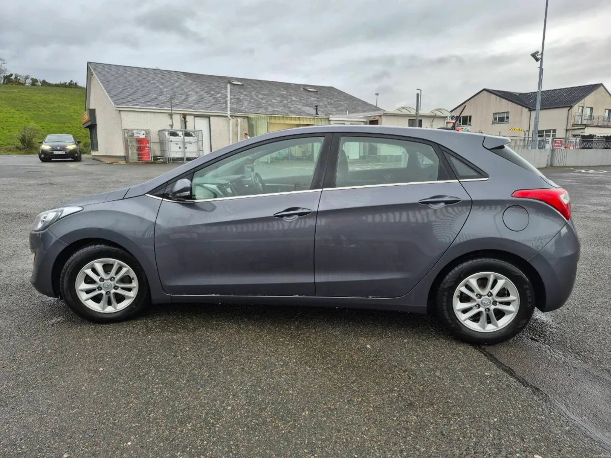 2017 Hyundai i30 - Image 5