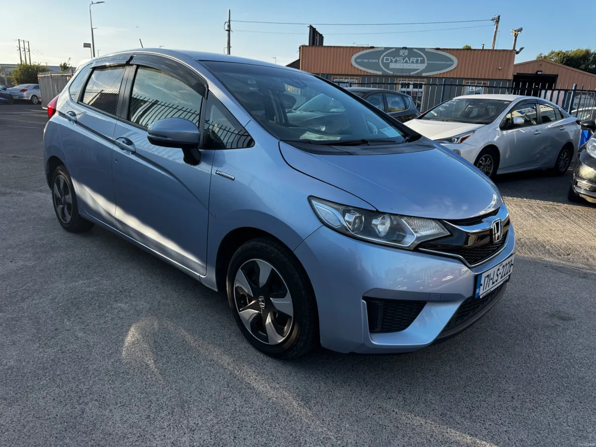 Honda Fit 2017 - Image 6