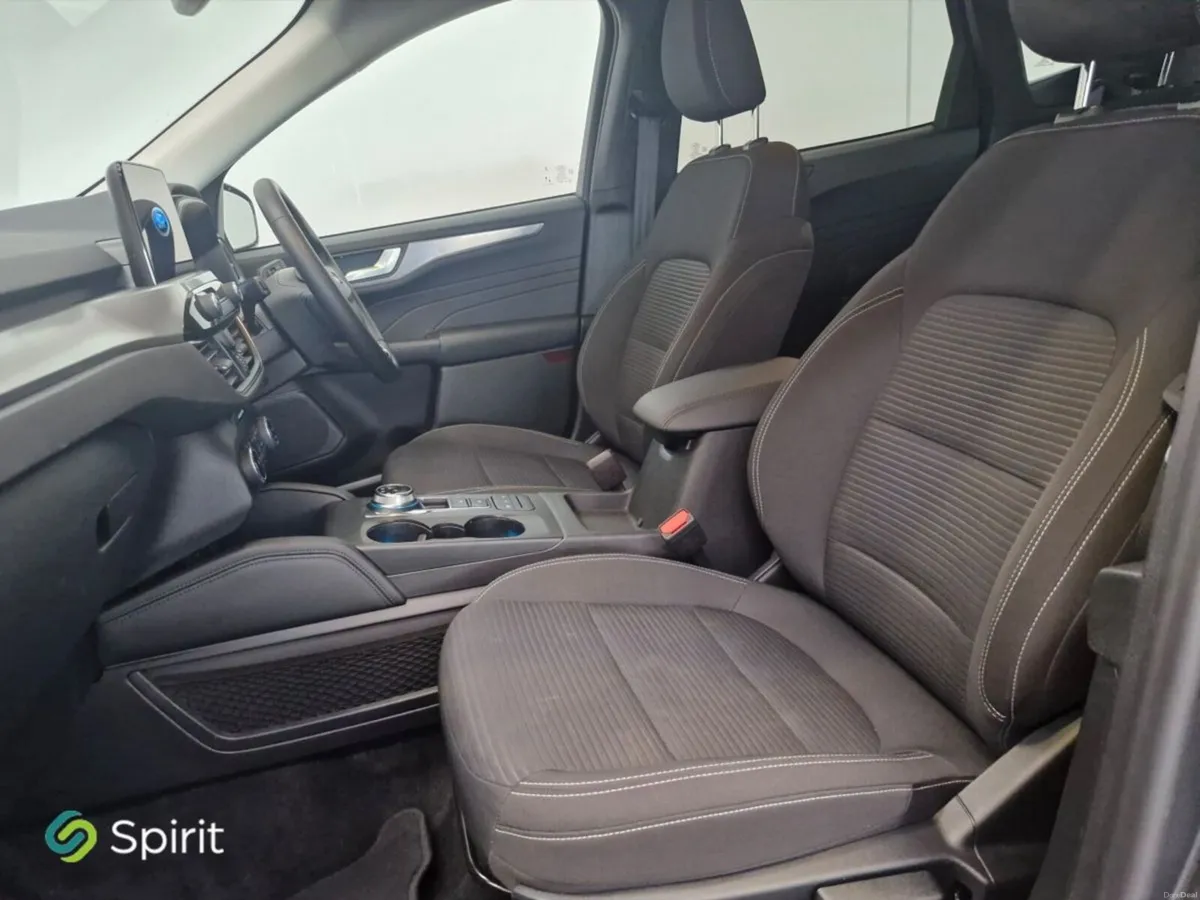 Ford Kuga 2.5 Duratec 225PS PHEV Titanium Auto CAL - Image 3