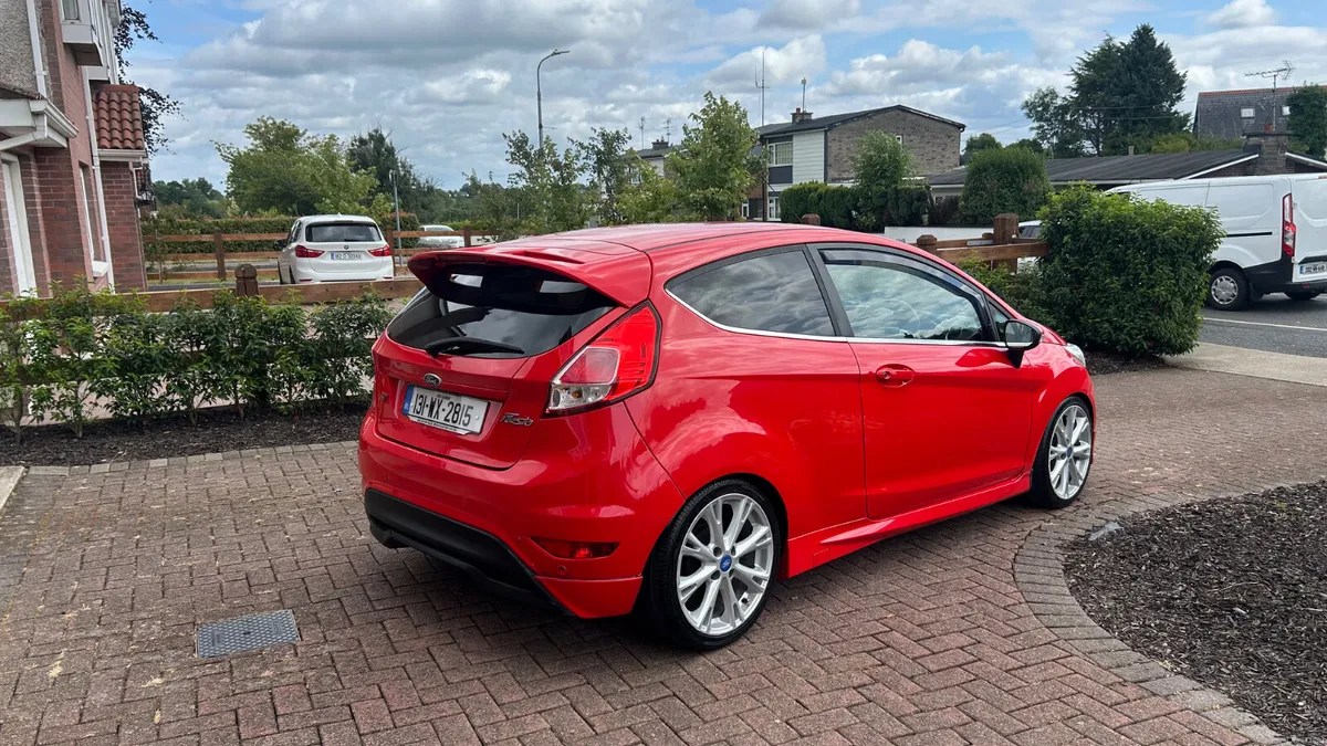 Ford Fiesta 1.5 diesel sport model 2013 - Image 3