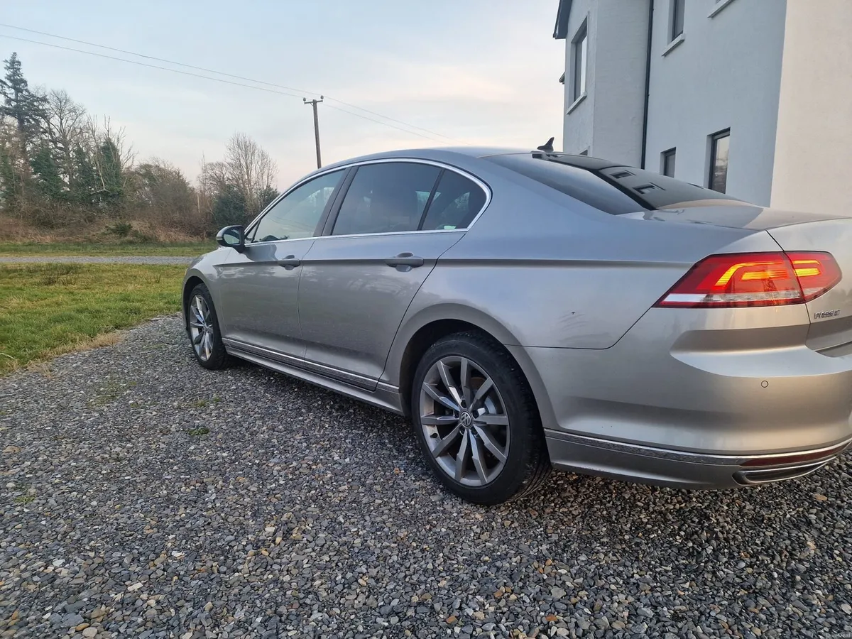 VW Passat - Image 4